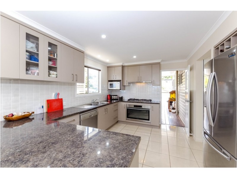 14 DOUGLAS AVENUE, Sun Valley QLD 4680