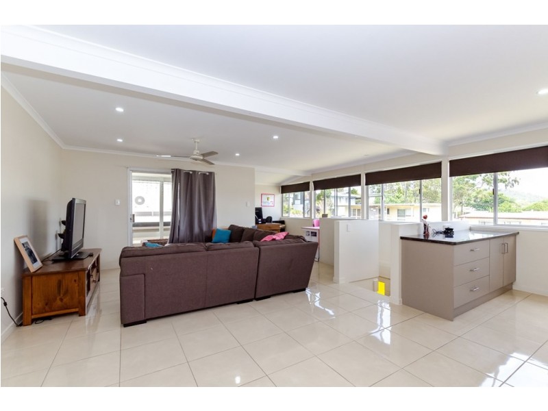 14 DOUGLAS AVENUE, Sun Valley QLD 4680