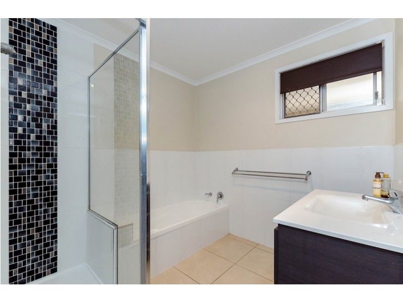 14 DOUGLAS AVENUE, Sun Valley QLD 4680
