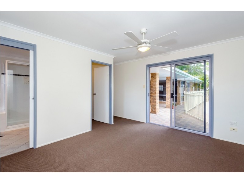 8 Sovereign Court, Clinton QLD 4680