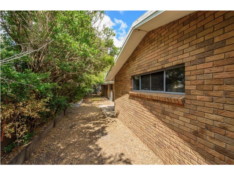8 Sovereign Court, Clinton QLD 4680