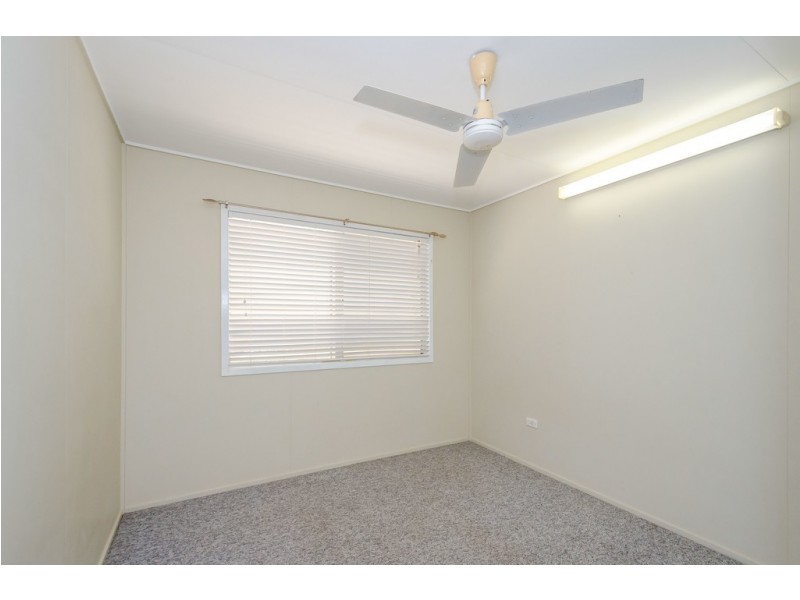 11 Angler Street, Toolooa QLD 4680