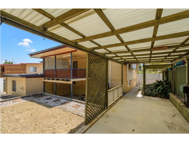 11 Angler Street, Toolooa QLD 4680