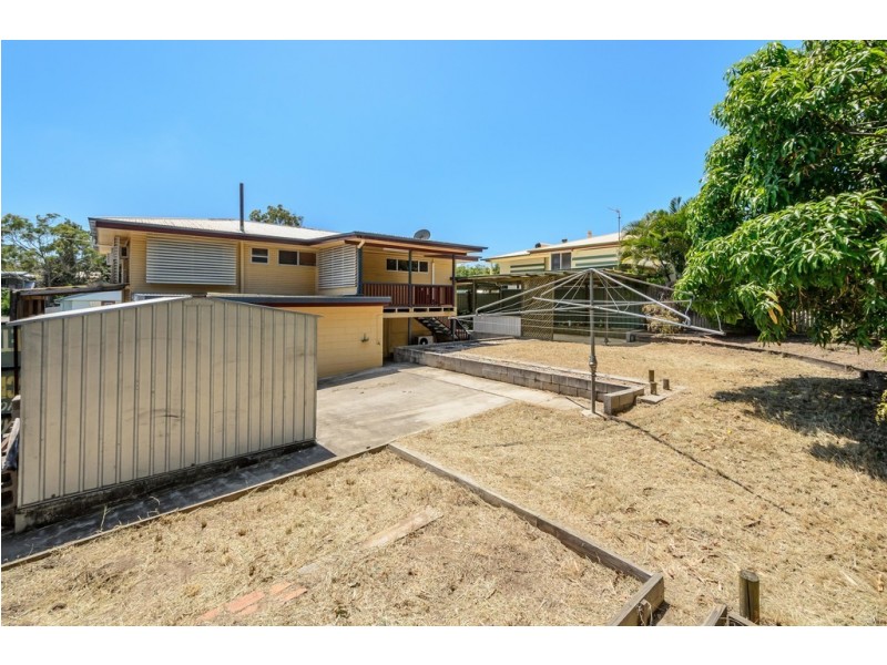 11 Angler Street, Toolooa QLD 4680