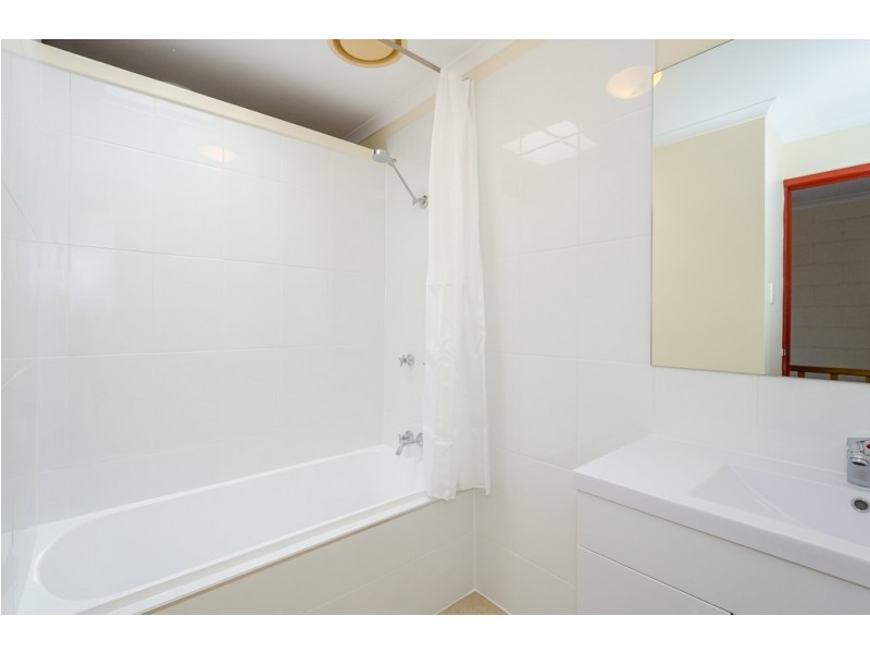 7/6-8 Eden Street, Gladstone QLD 4680