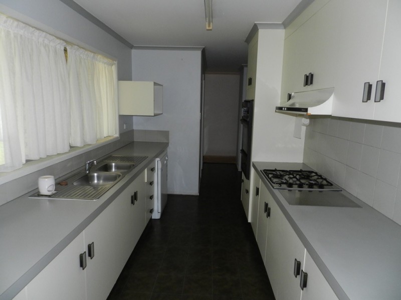 5 Keppel Ave, Clinton QLD 4680