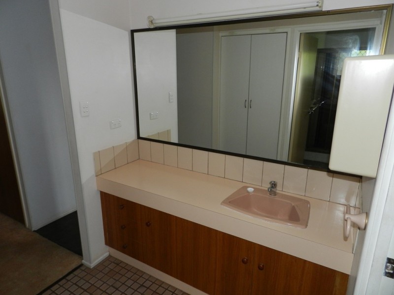 5 Keppel Ave, Clinton QLD 4680