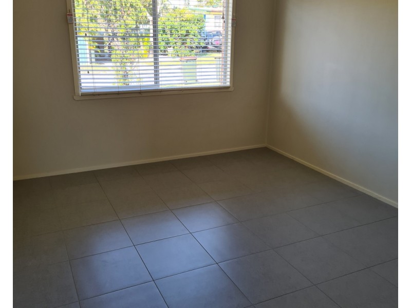 1 Brolga Avenue, New Auckland QLD 4680