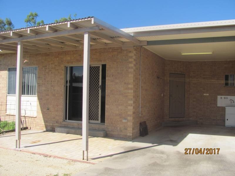 1/10 KENT STREET, Bororen QLD 4678