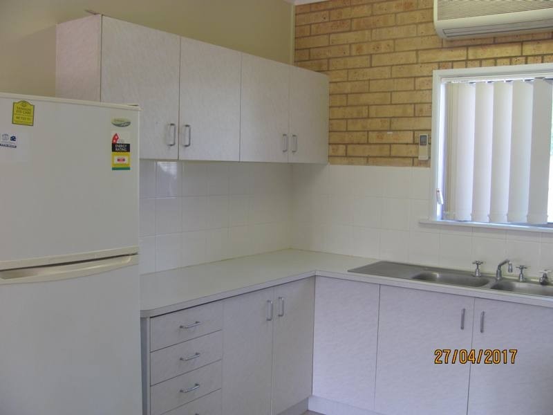 1/10 KENT STREET, Bororen QLD 4678