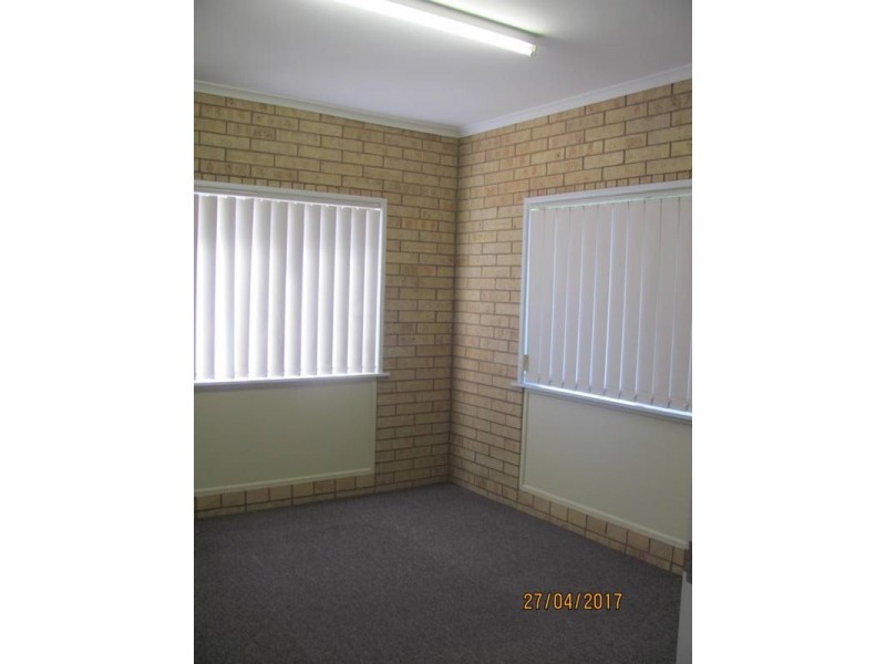1/10 KENT STREET, Bororen QLD 4678