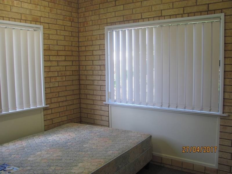 1/10 KENT STREET, Bororen QLD 4678