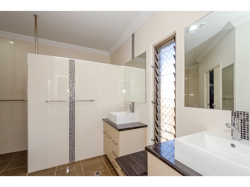 53 KATRINA BOULEVARD, New Auckland QLD 4680