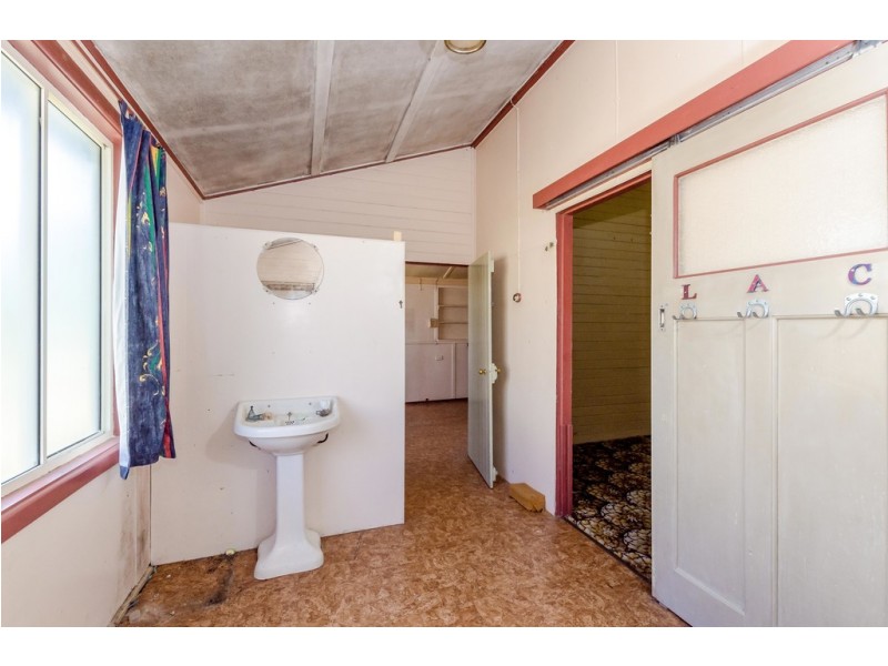 23 Wadeleigh Street, Bororen QLD 4678