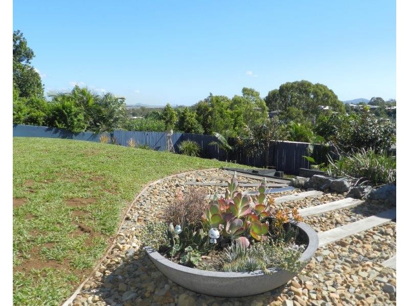 22 Walters Ave, West Gladstone QLD 4680