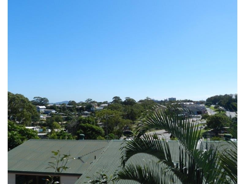 22 Walters Ave, West Gladstone QLD 4680