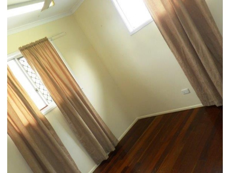 15 Berrigan Court, Kin Kora QLD 4680