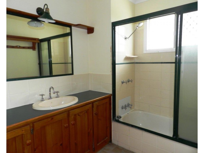 15 Berrigan Court, Kin Kora QLD 4680