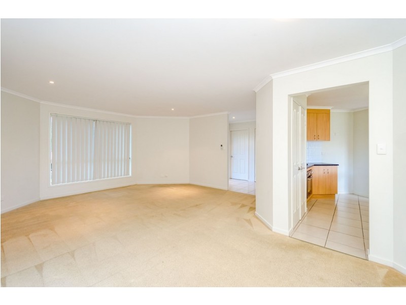 14 BRIDGEMAN PLACE, New Auckland QLD 4680