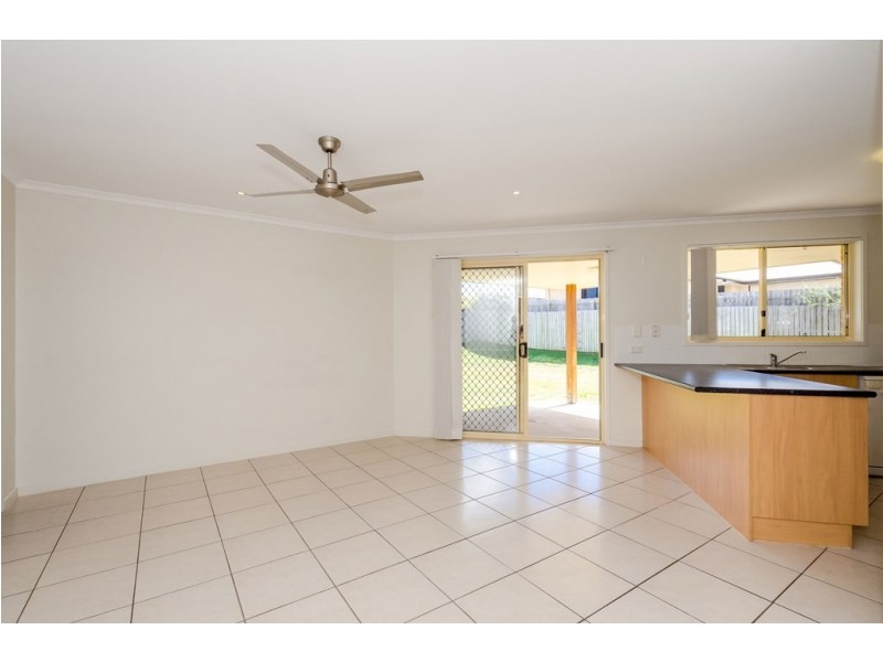 14 BRIDGEMAN PLACE, New Auckland QLD 4680