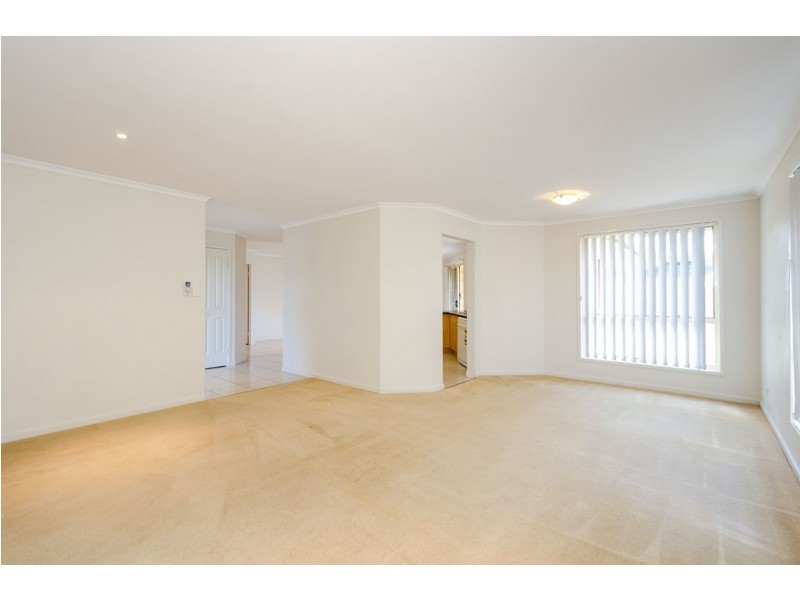 14 BRIDGEMAN PLACE, New Auckland QLD 4680
