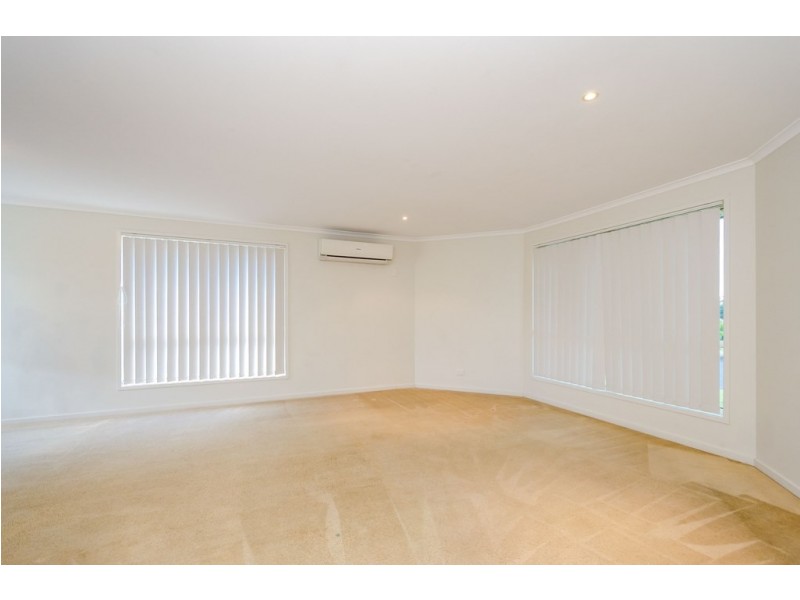 14 BRIDGEMAN PLACE, New Auckland QLD 4680