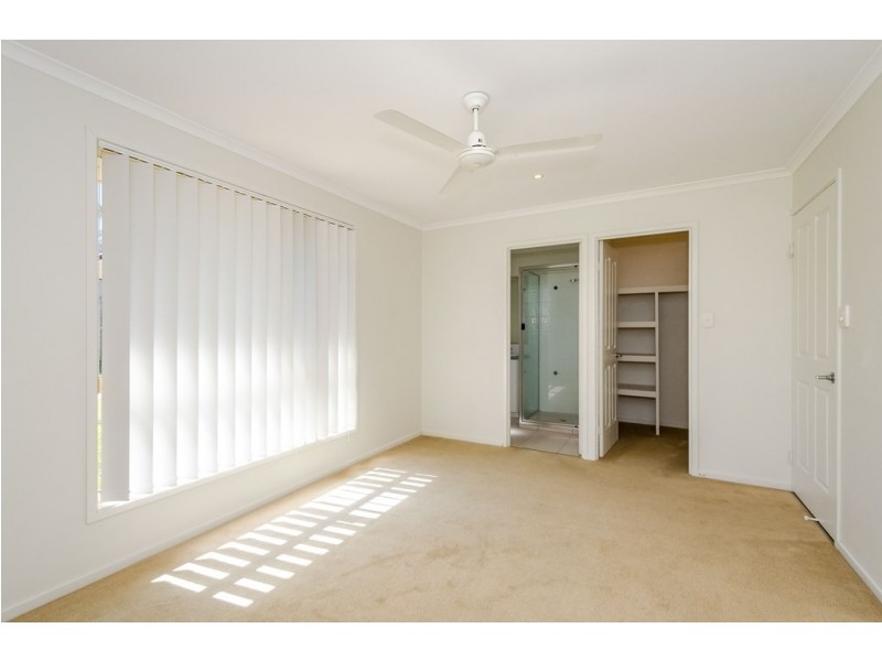 14 BRIDGEMAN PLACE, New Auckland QLD 4680