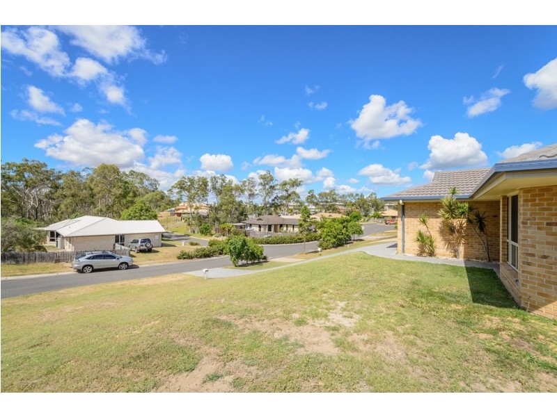 14 BRIDGEMAN PLACE, New Auckland QLD 4680