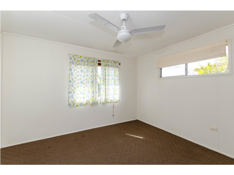 4 Gannet Street, New Auckland QLD 4680