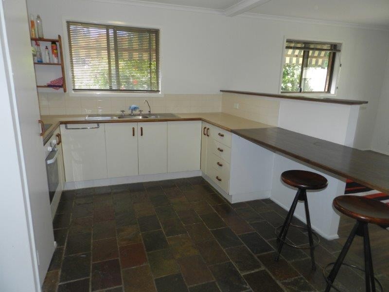17 Mycumbene Way, Glen Eden QLD 4680