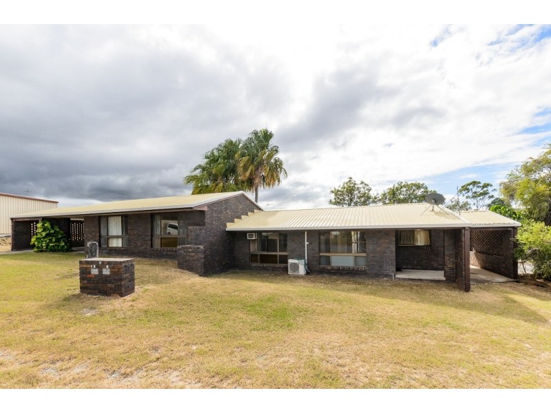 Unit 1-2/4 Camille Street, Clinton QLD 4680