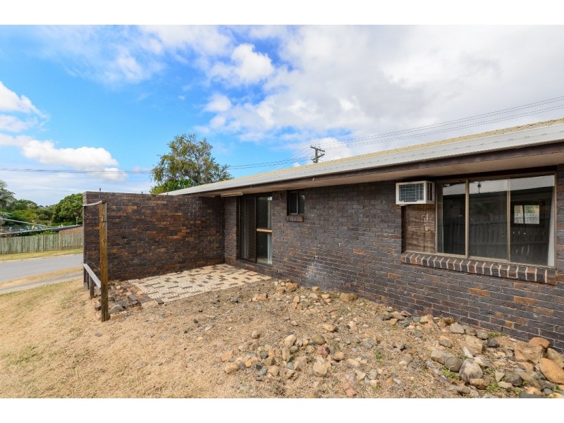 Unit 1-2/4 Camille Street, Clinton QLD 4680