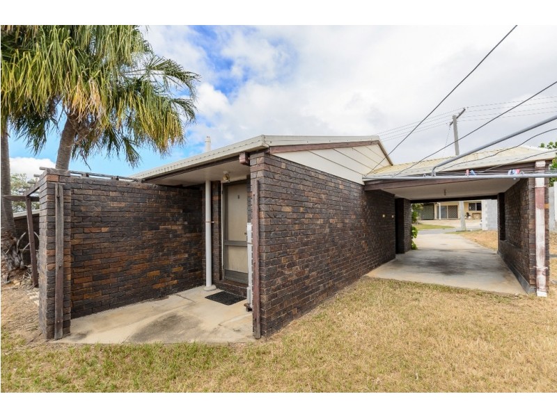 Unit 1-2/4 Camille Street, Clinton QLD 4680