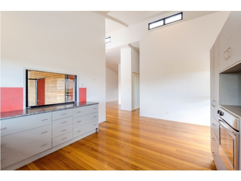 18 Llewellyn Close, Clinton QLD 4680