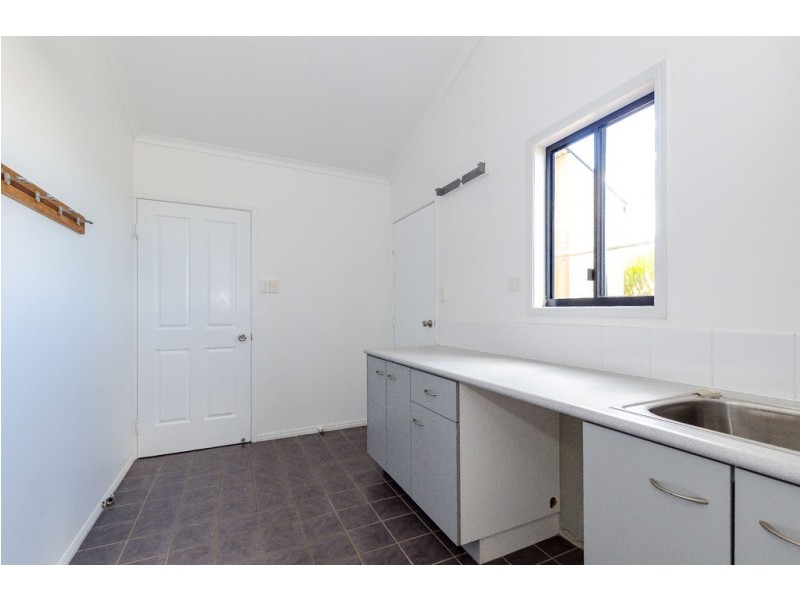 18 Llewellyn Close, Clinton QLD 4680