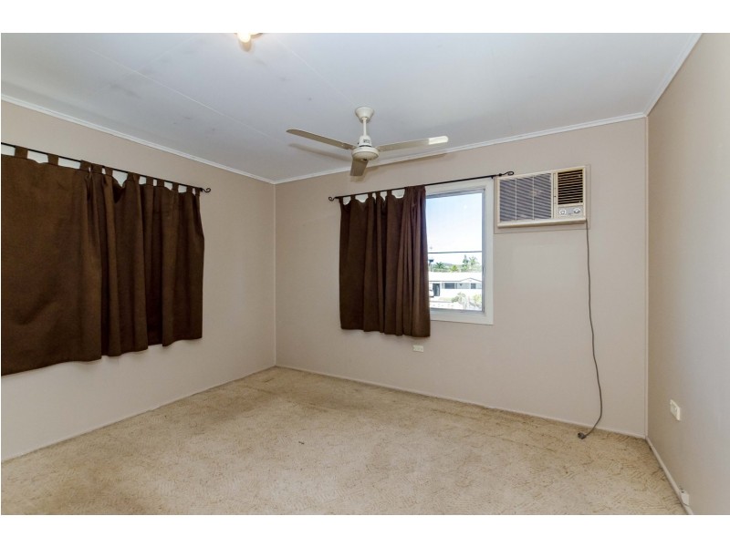 12 Barry Street, West Gladstone QLD 4680