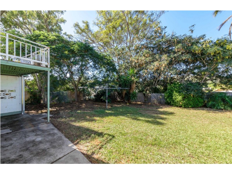 12 Barry Street, West Gladstone QLD 4680