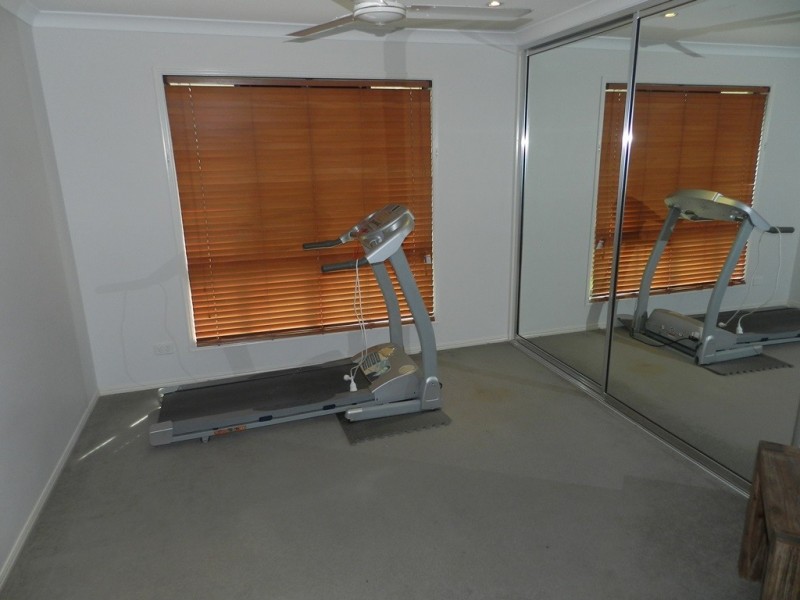 11 LARCOM RISE, West Gladstone QLD 4680