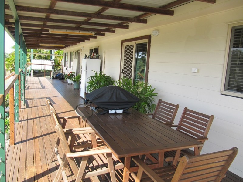 591 Hutt Creek Road, Bracewell QLD 4695