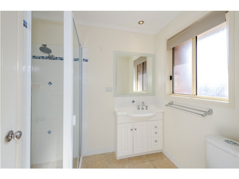 36 EMMADALE DRIVE, New Auckland QLD 4680