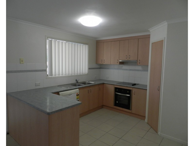 8 Skyline Drive, Gladstone QLD 4680