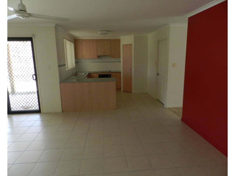 8 Skyline Drive, Gladstone QLD 4680