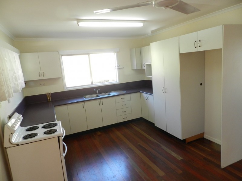 21 Cook Street, West Gladstone QLD 4680