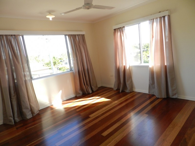 21 Cook Street, West Gladstone QLD 4680