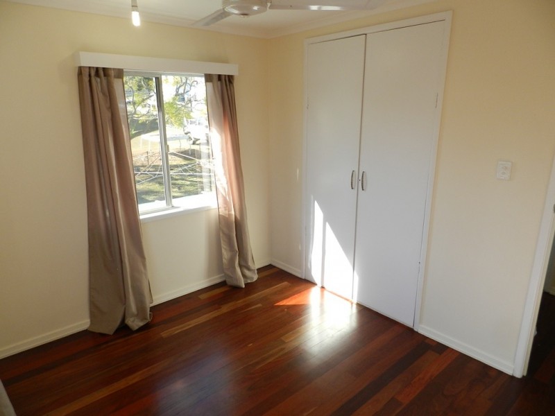 21 Cook Street, West Gladstone QLD 4680