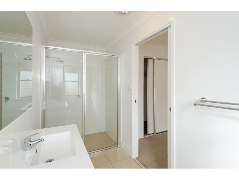 21 Windjana Court, New Auckland QLD 4680