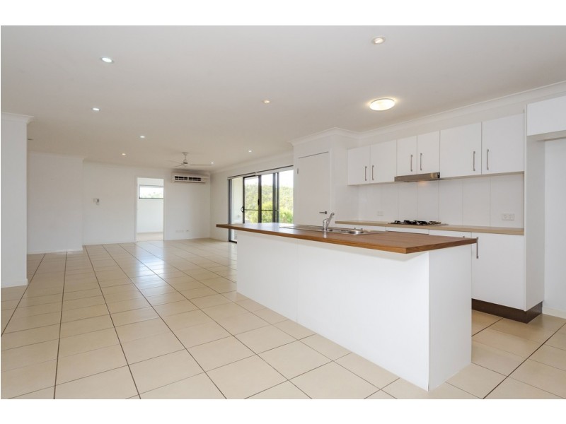 21 Windjana Court, New Auckland QLD 4680