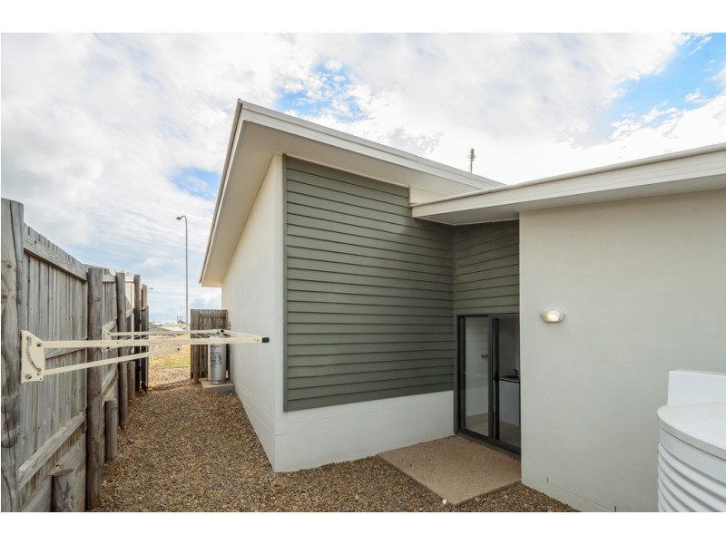 21 Windjana Court, New Auckland QLD 4680