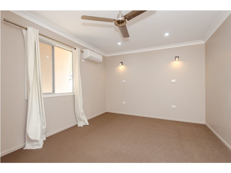 11 Rigby Crescent, West Gladstone QLD 4680