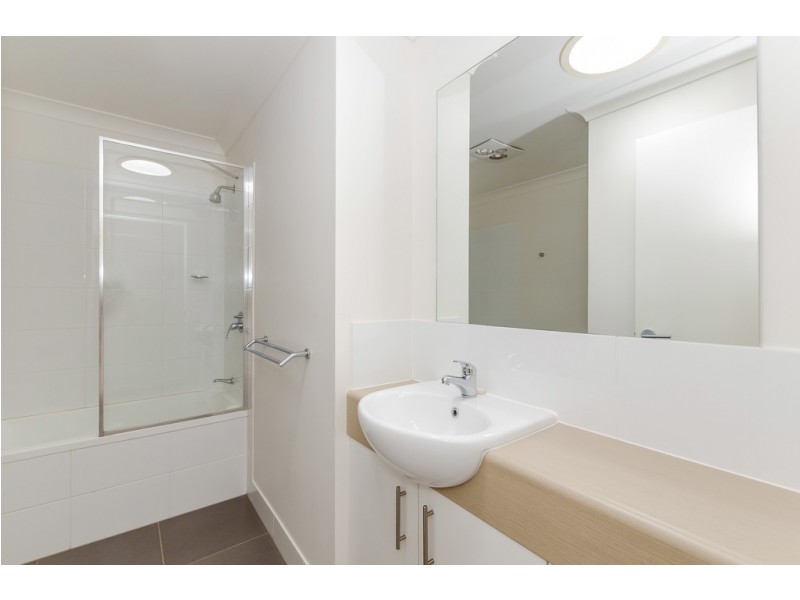 37/2-4 Beezley Street, Glen Eden QLD 4680